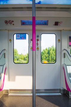 武汉地铁车门