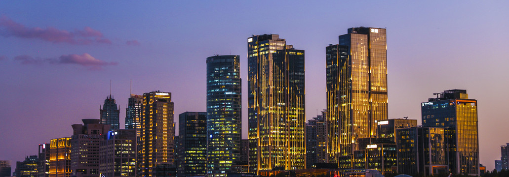 上海南外滩城市建筑夜景风光全景