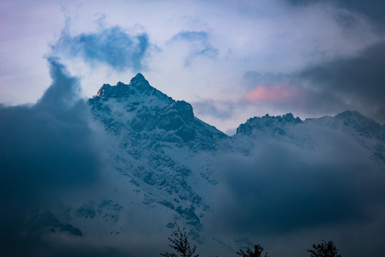 天山