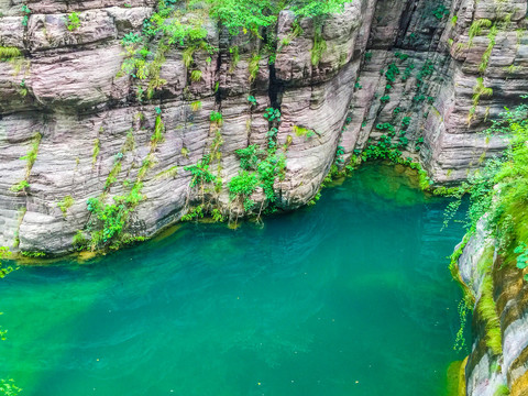 云天山红石峡