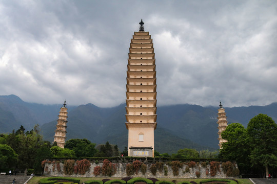 大理崇圣寺三塔