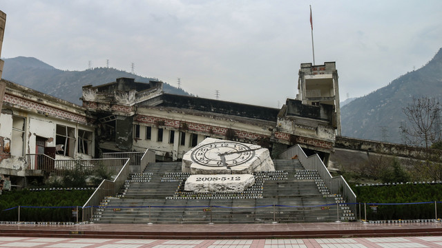 汶川地震漩口中学遗址