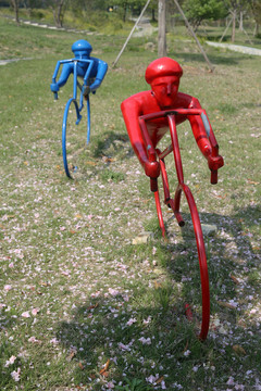 自行车赛雕塑