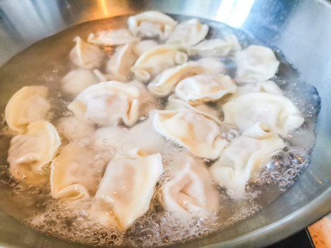 煮水饺