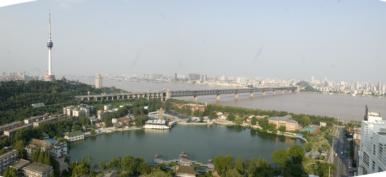 龟山电视塔和长江大桥