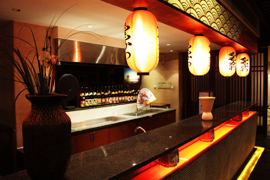 日式酒吧吧台
