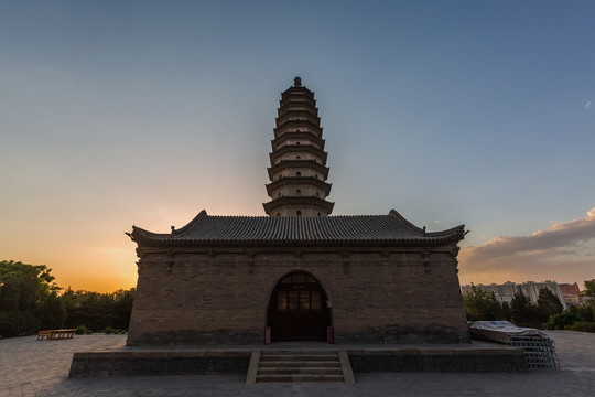 中国山西太原市双塔寺景区风光