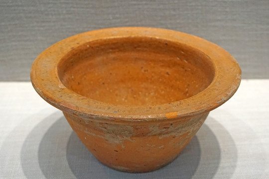 釉陶盆