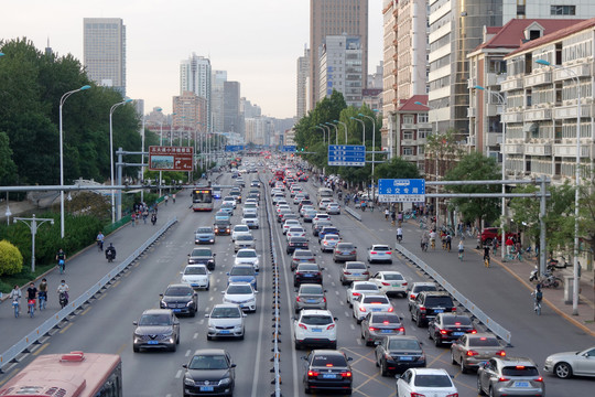 城市道路交通拥堵堵车天津交通