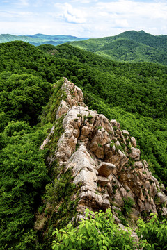 远山山峰