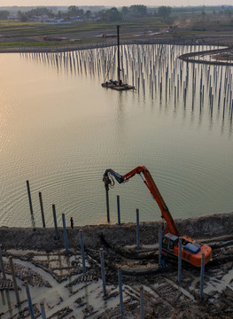 渔光互补光伏电站建设