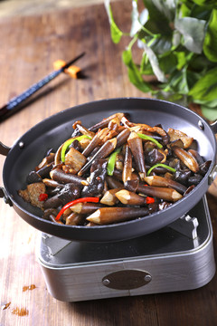 干锅鸡枞菌
