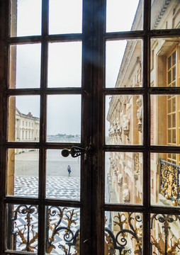 凡尔赛宫落地窗