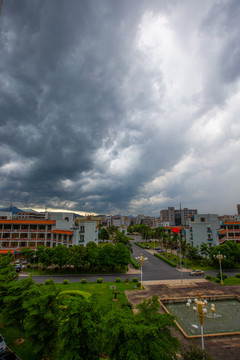 风雨欲来