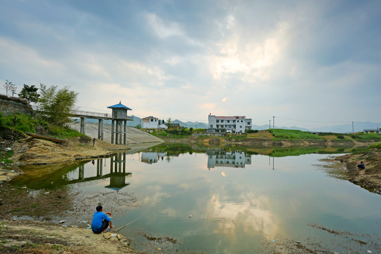 龙坝瓦楼沟E