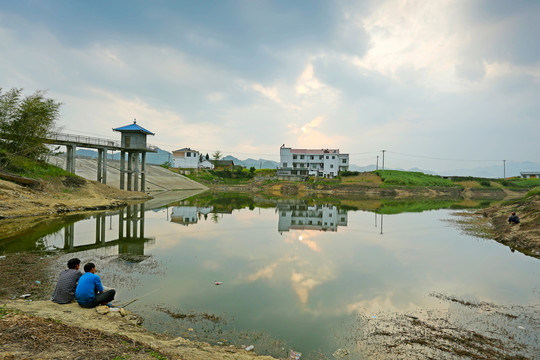 龙坝瓦楼沟H