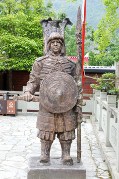 羌族士兵雕像