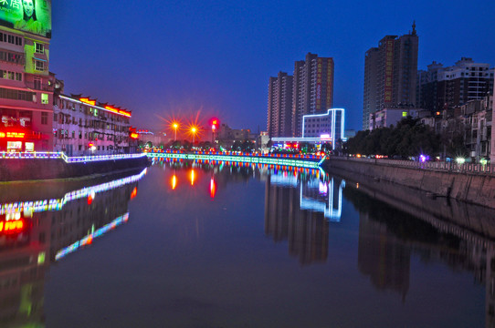 城关夜景F