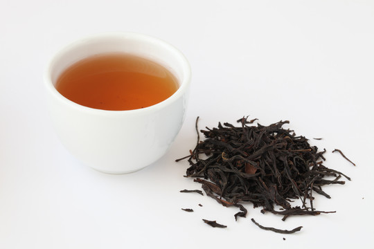 凤凰单丛茶叶和茶汤