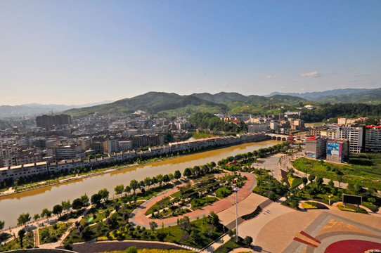 广场公司S