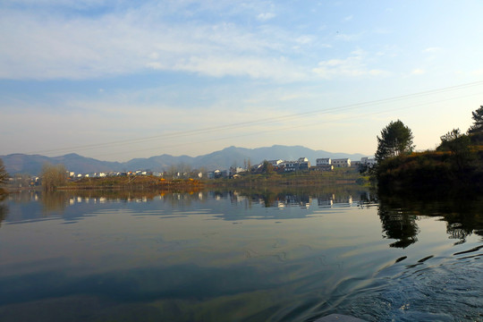 龙湖秋景J
