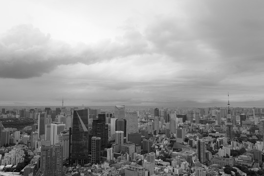 六本木新城展望台看东京铁塔