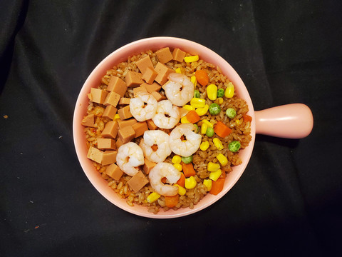 虾仁煲仔饭