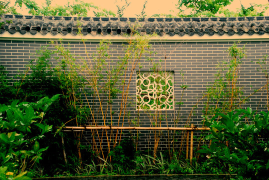 中式院墙镂空窗