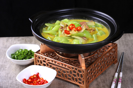 老腊肉烘黄瓜