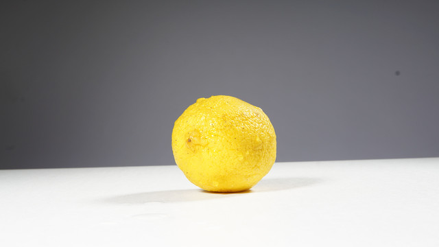 新鲜柠檬