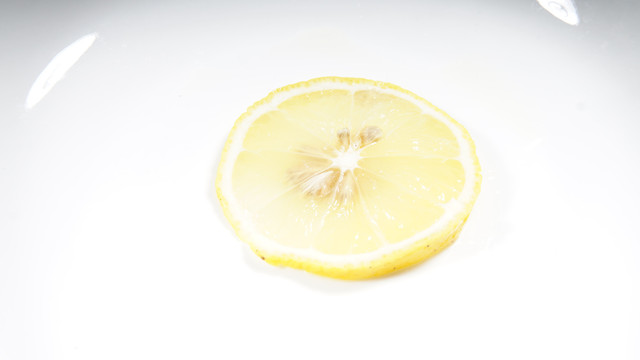新鲜水果柠檬