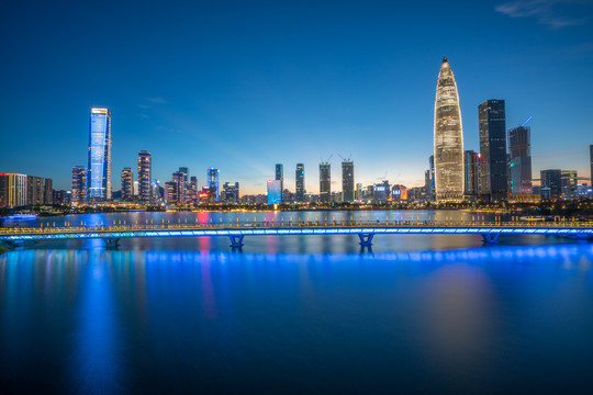 粤港澳大湾区深圳湾夜景