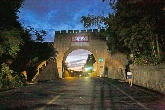 关垭夜景S