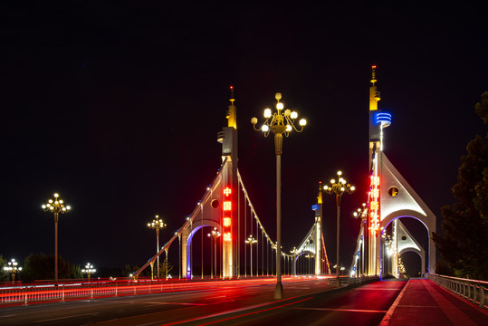 湖南路大桥夜色