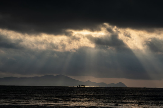 海南清水湾霞光