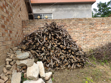 木柴堆柴火堆