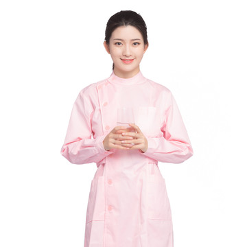 白色背景里的美丽护士