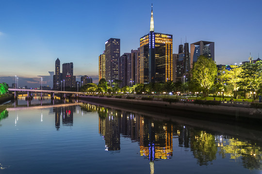 广州江月路夜景