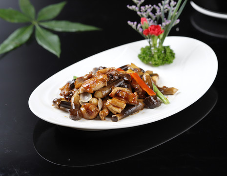 鸡枞菌炒鸡