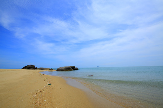 大海蓝天沙滩