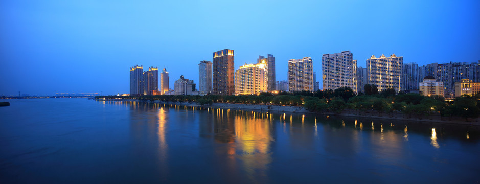 哈尔滨松花江夜景