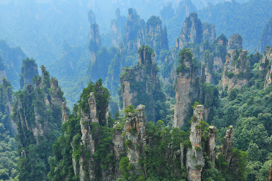 张家界景区群峰地貌景观