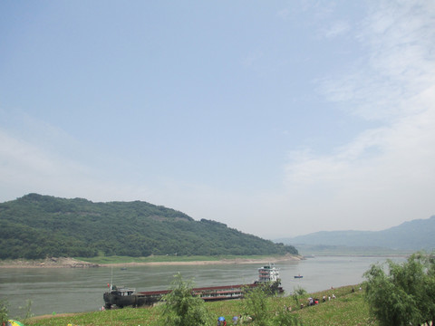 河边