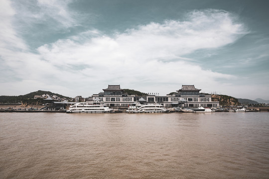 水墨海景