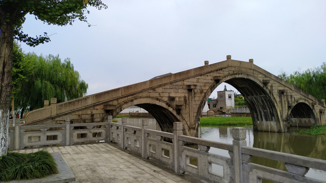 马厩村三孔桥