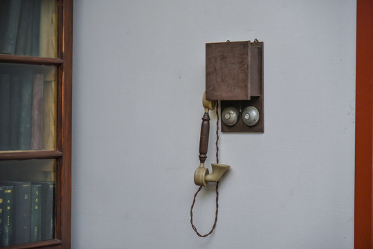 老旧电话