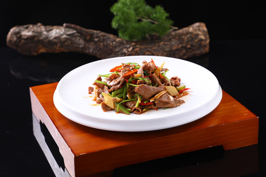 小炒黄牛肉