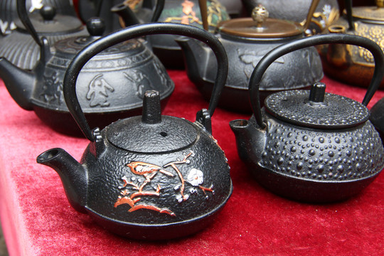 铁茶壶