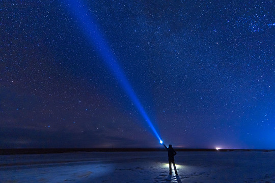 星空与光柱