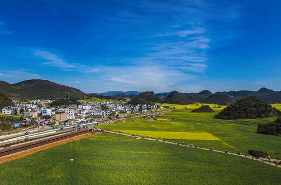 罗平螺丝田油菜花风光